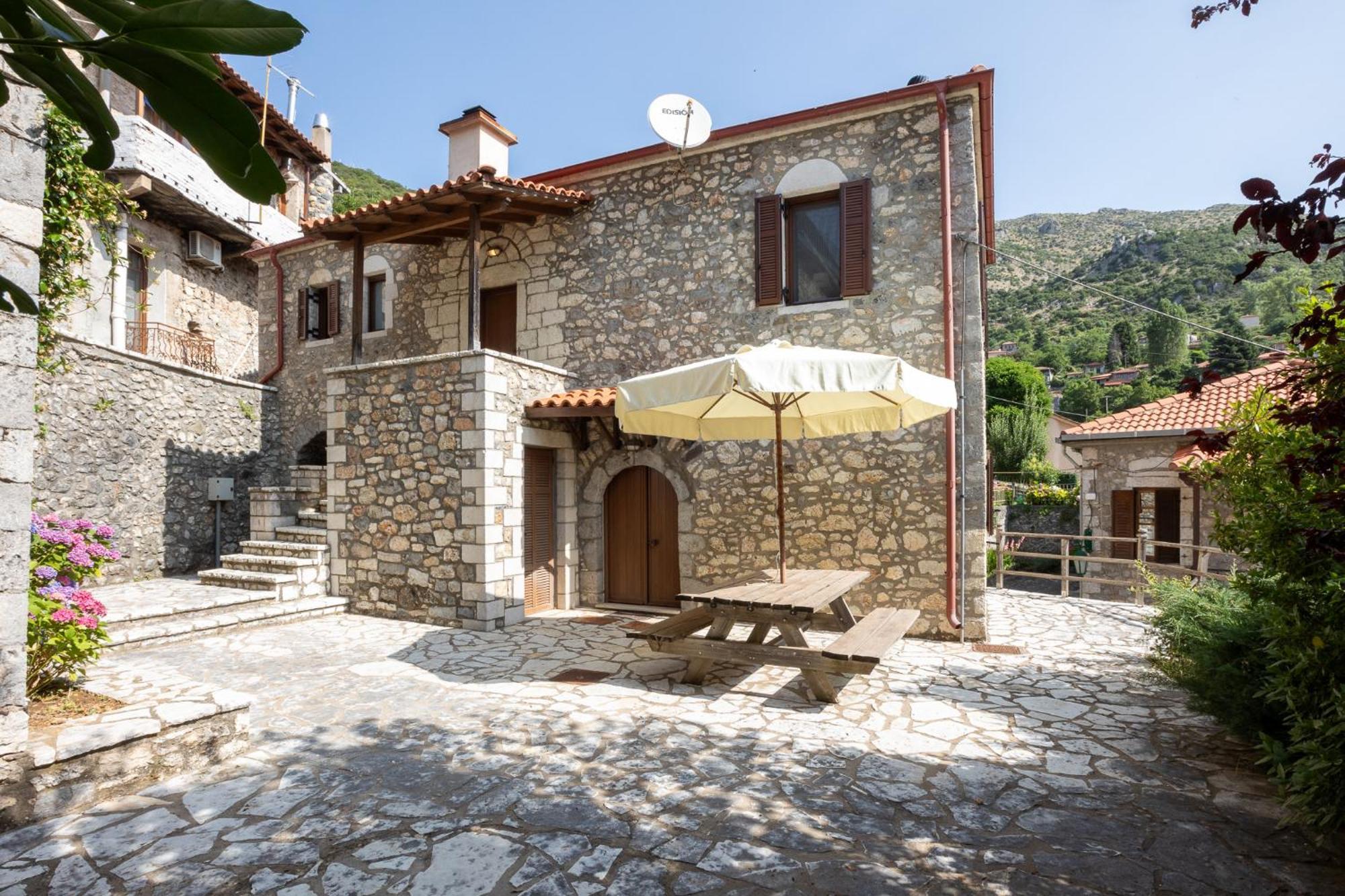 Rustic Home In Heart Of Stemnitsa Esterno foto